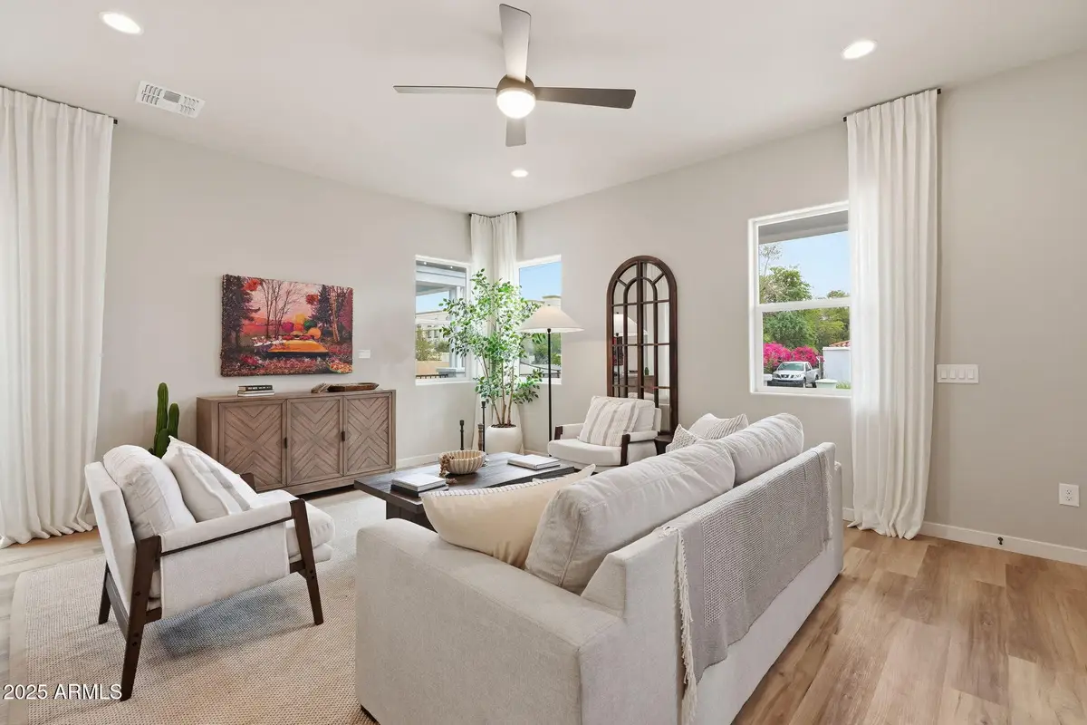 134 W Holcomb Lane, Phoenix, AZ 85003 - #1