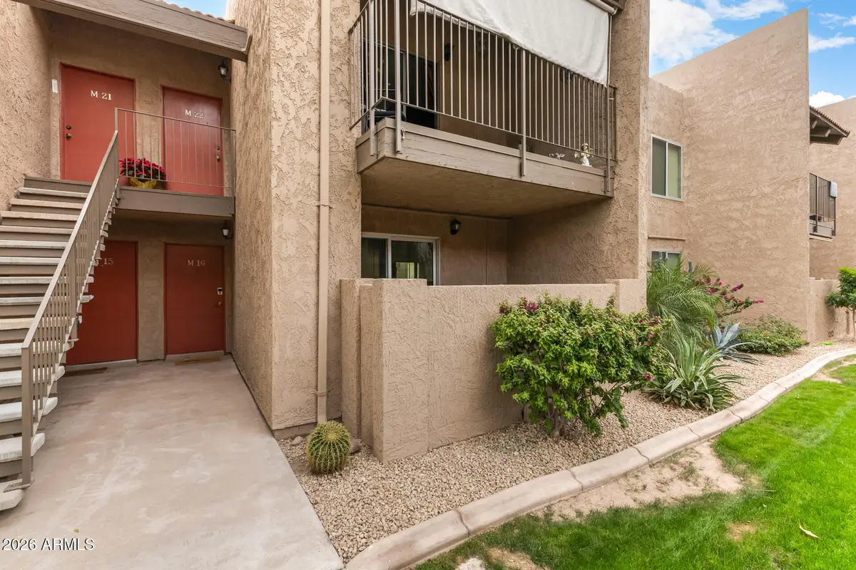 5525 E Thomas Road #M16, Phoenix, AZ 85018 - #1