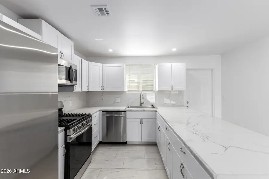 2921 W Solano Drive S, Phoenix, AZ 85017 - #3