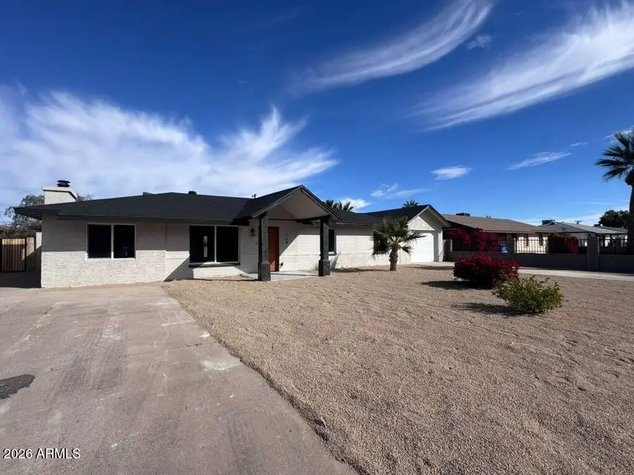 108 E Monte Way, Phoenix, AZ 85042 - #2