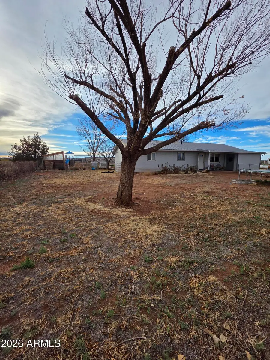 3080 W 8th South Place, Saint Johns, AZ 85936 - #2