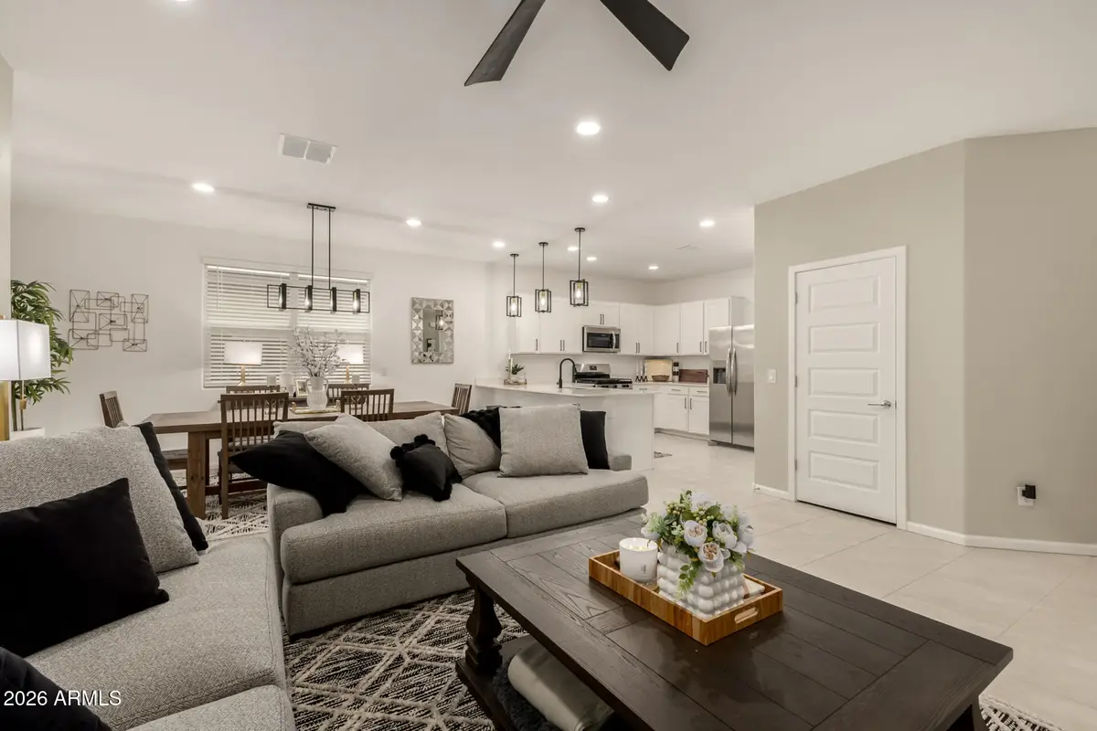 3232 W Juniper Canyon Drive, Phoenix, AZ 85083 - #1