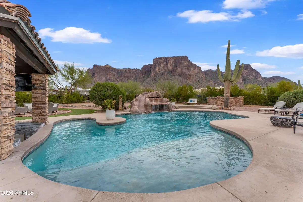 5850 E Concho Street, Apache Junction, AZ 85119 - #1