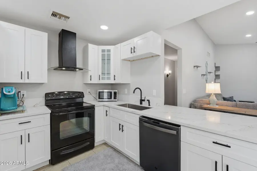 6314 W Lawrence Lane, Glendale, AZ 85302 - #3