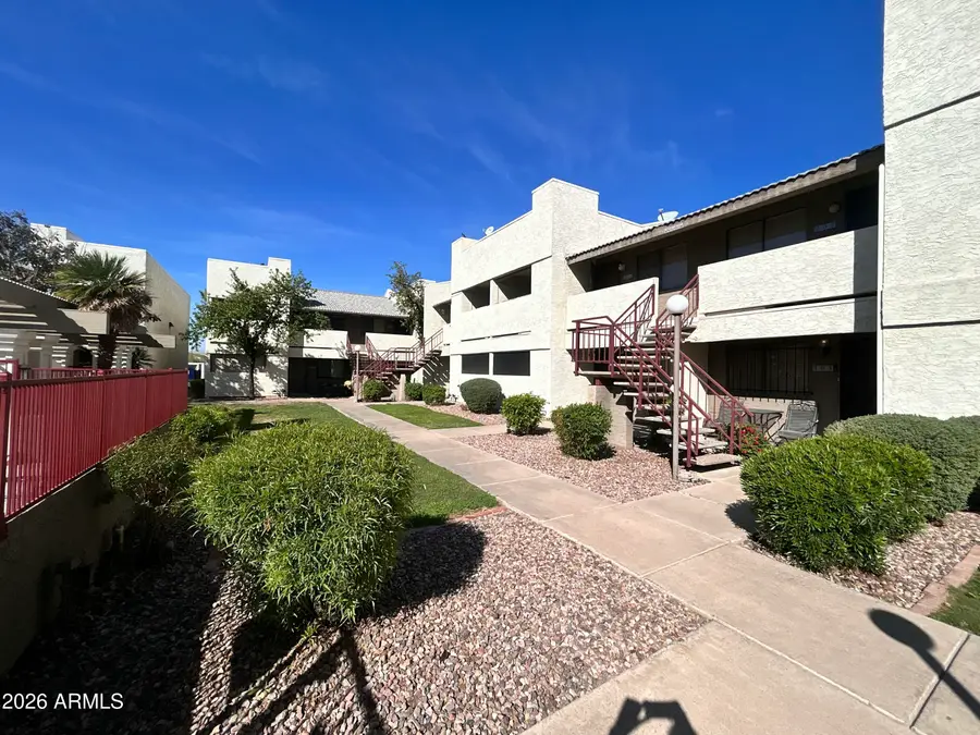 3301 E Earll Drive #225, Phoenix, AZ 85018 - #3