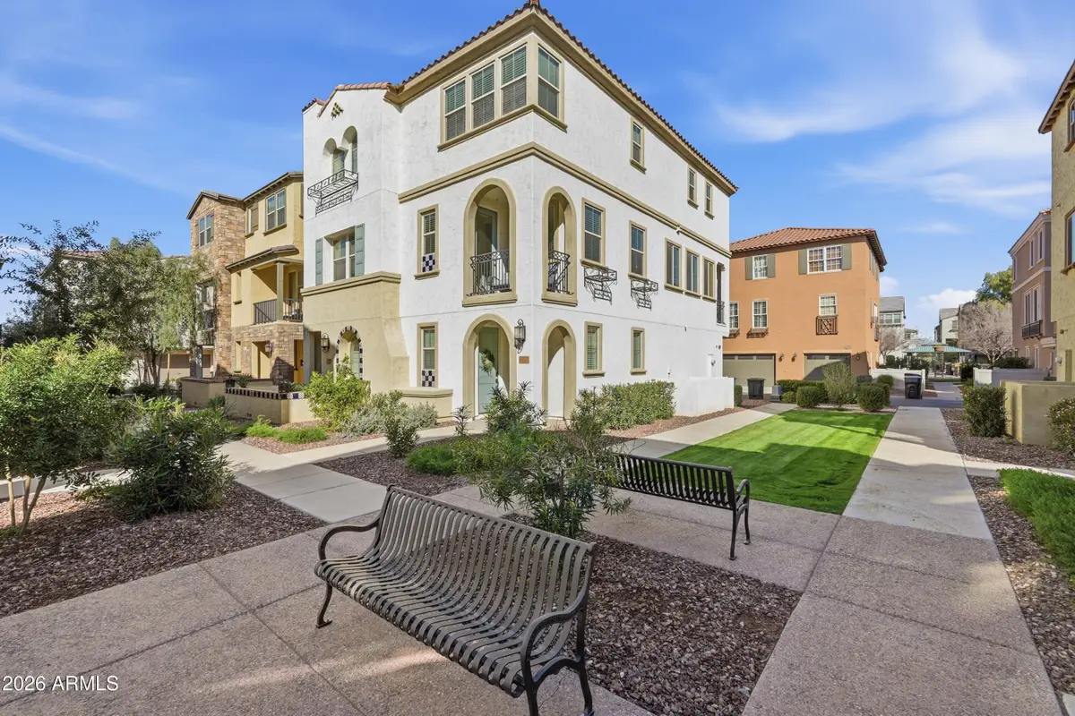 1677 E Bridgeport Parkway, Gilbert, AZ 85295 - #1