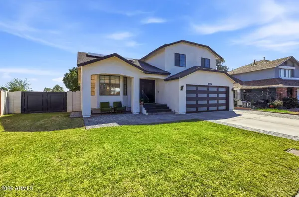 8711 W Sierra Vista Drive, Glendale, AZ 85305