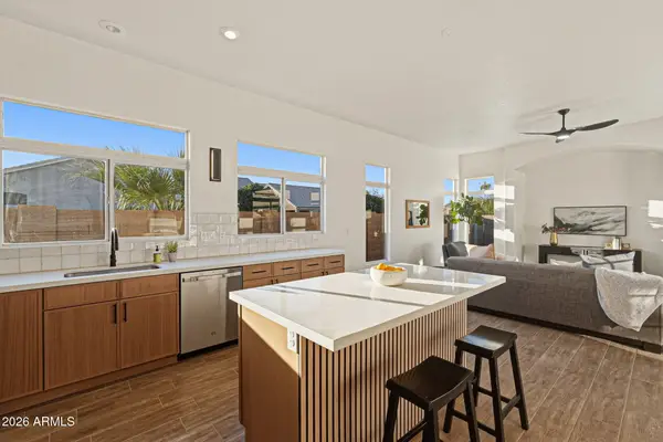 342 W El Freda Road, Tempe, AZ 85284