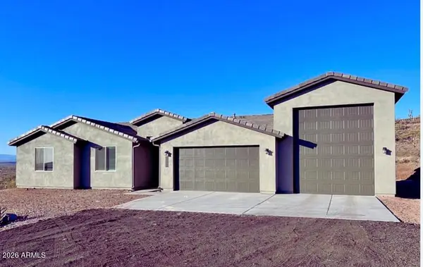 1680 W Lazy K Ranch Road, New River, AZ 85087