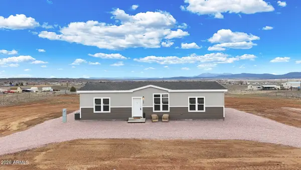 127 W Laxton Castle Way, Paulden, AZ 86334