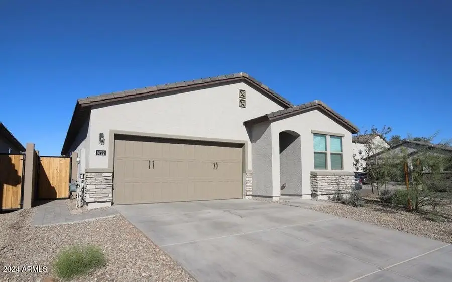 5722 W Getty Drive, Phoenix, AZ 85043 - #3