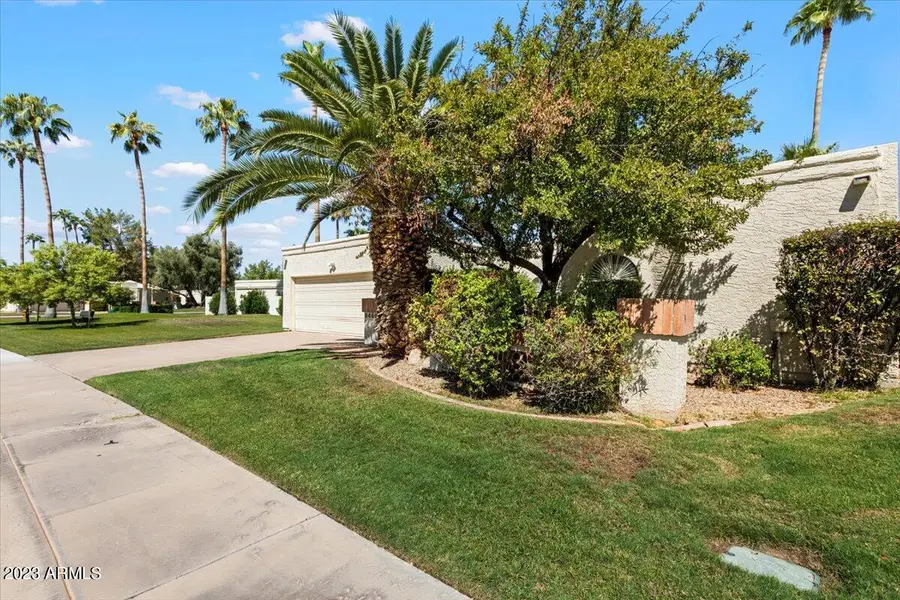 8466 E San Benito Drive, Scottsdale, AZ 85258 - #3