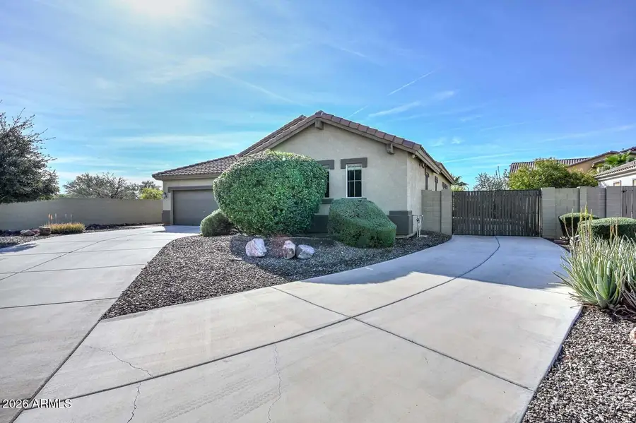 16729 W Jackson Street, Goodyear, AZ 85338 - #2