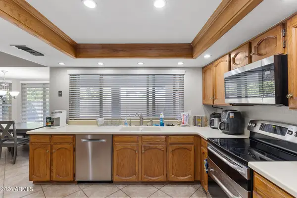 1906 E Caroline Lane, Tempe, AZ 85284