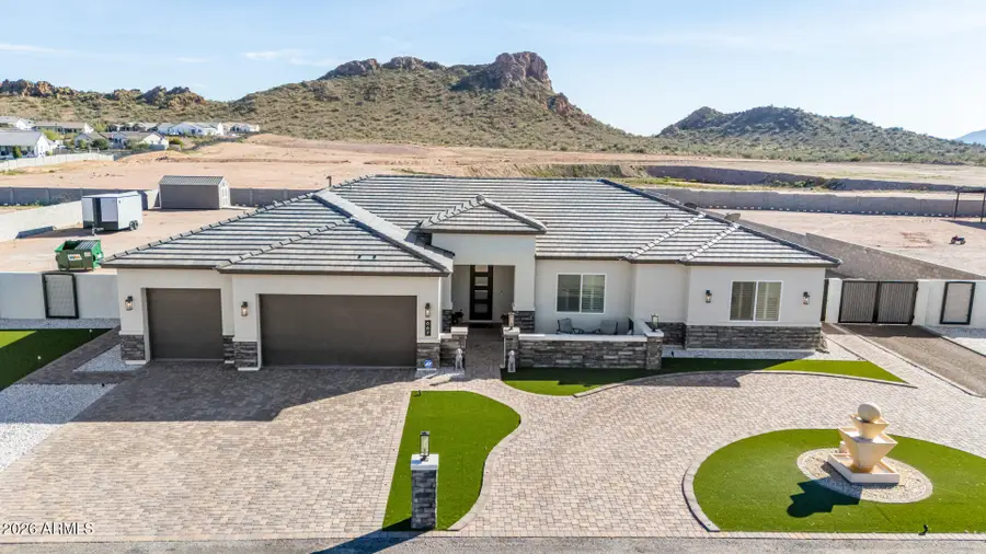 667 W Patrick Place, San Tan Valley, AZ 85143 - #2