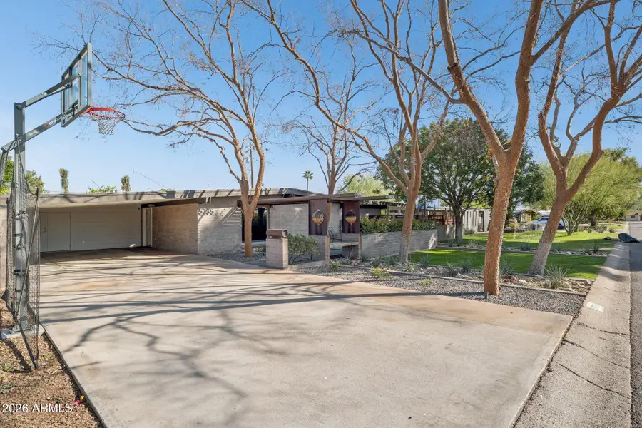5735 N 11th Street, Phoenix, AZ 85014 - #2