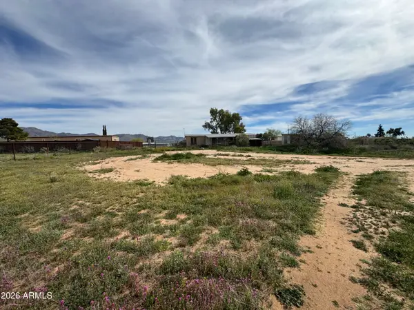 26715 S Grandview Drive #24, Congress, AZ 85332