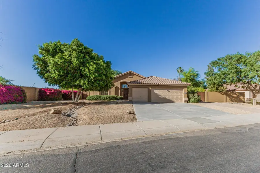 58 E Horseshoe Avenue, Gilbert, AZ 85296 - #2