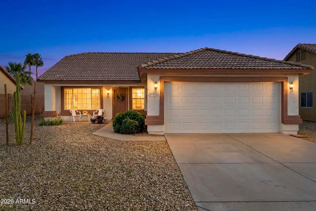 955 W 12th Avenue, Apache Junction, AZ 85120 - #1