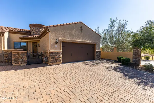 1805 N Red Cliff, Mesa, AZ 85207