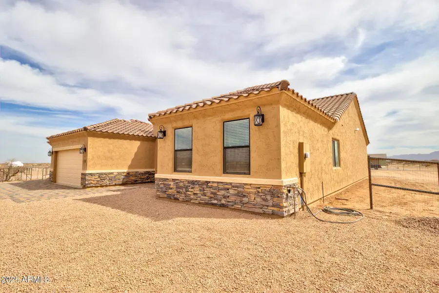 7462 W Alsdorf Road, Casa Grande, AZ 85193 - #3