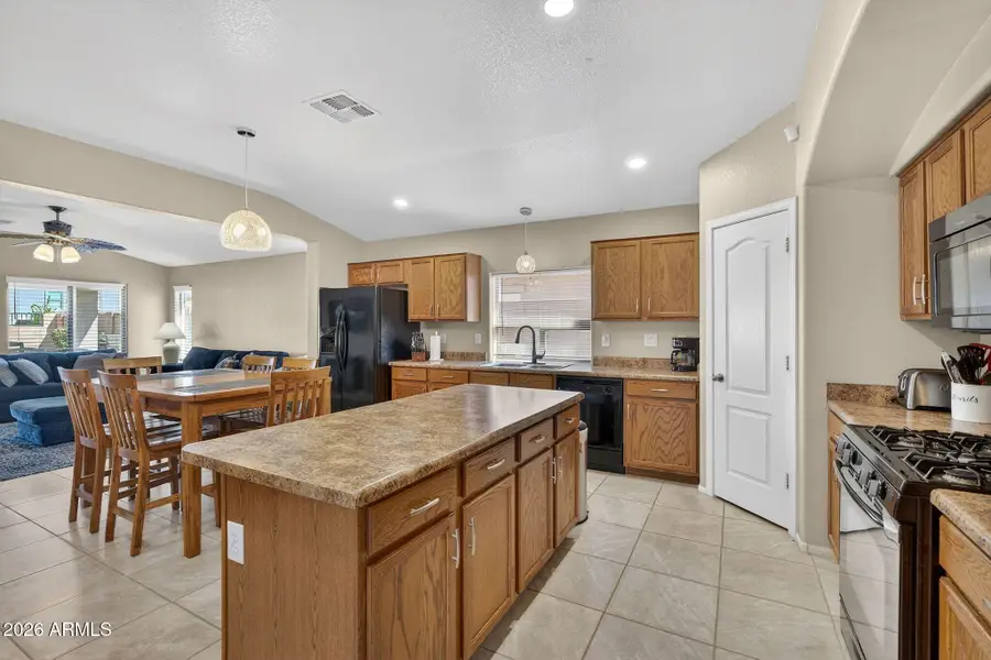 29207 N Mountain View Road, San Tan Valley, AZ 85143 - #2