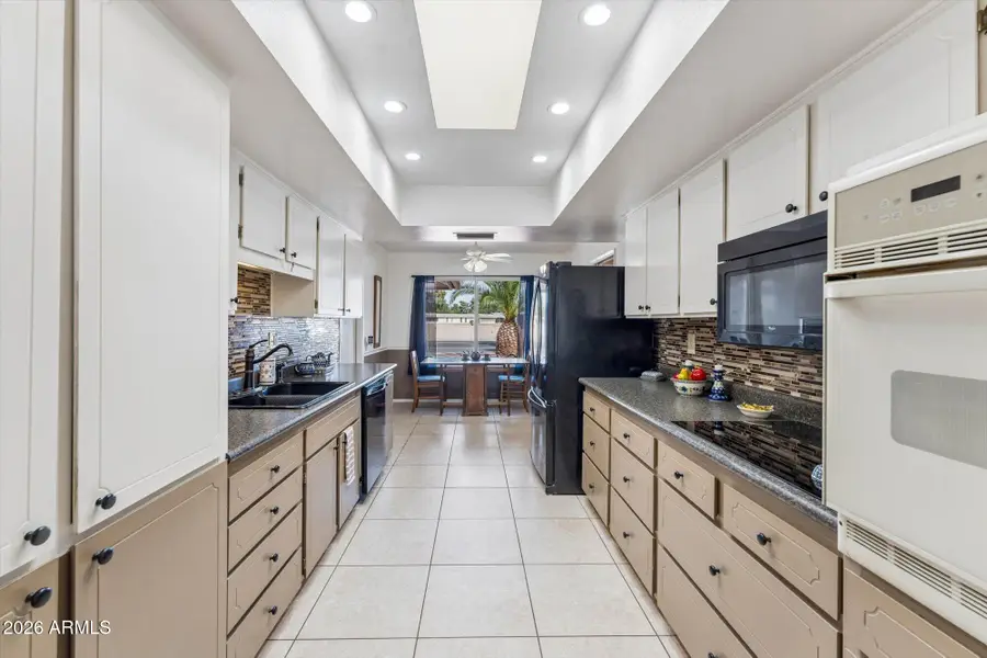 9721 W Greenway Road, Sun City, AZ 85351 - #3