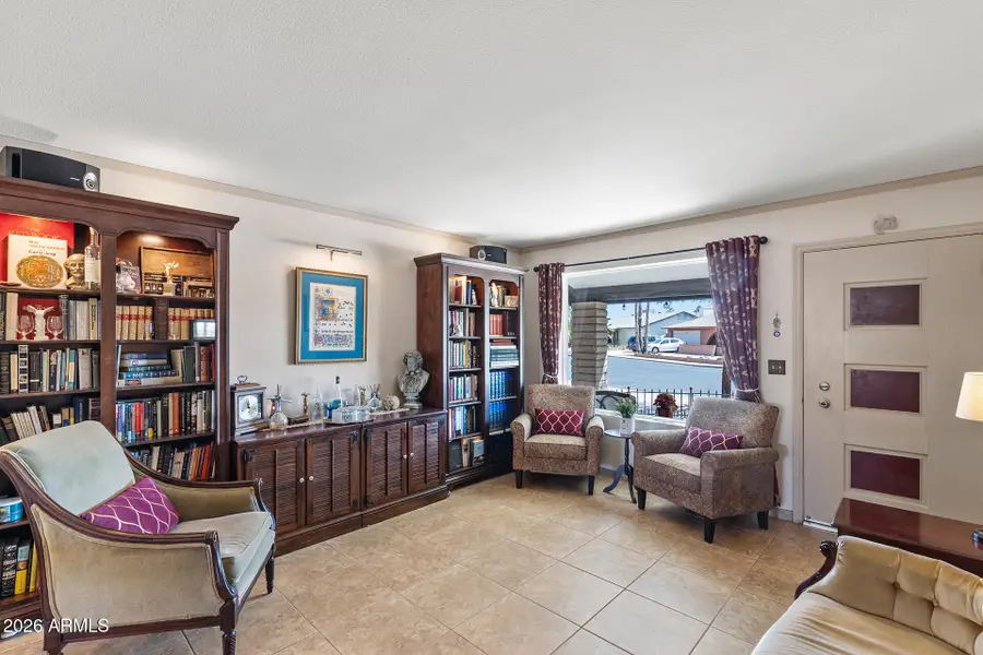 932 W Los Lagos Vista Avenue, Mesa, AZ 85210 - #3