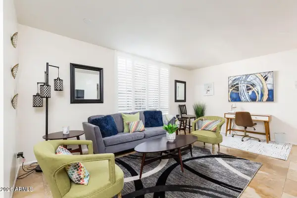 3242 E Camelback Road #104, Phoenix, AZ 85018