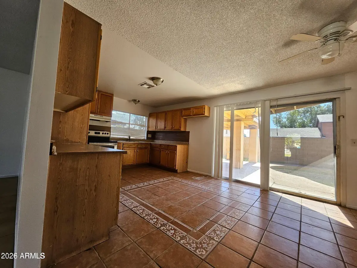 6027 W Roanoke Avenue, Phoenix, AZ 85035 - #1