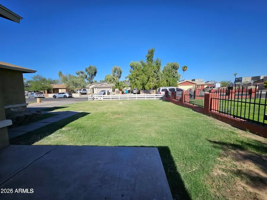 6027 W Roanoke Avenue, Phoenix, AZ 85035 - #3