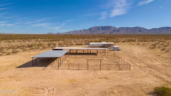 72901 70 1/2 Street, Wenden, AZ 85357