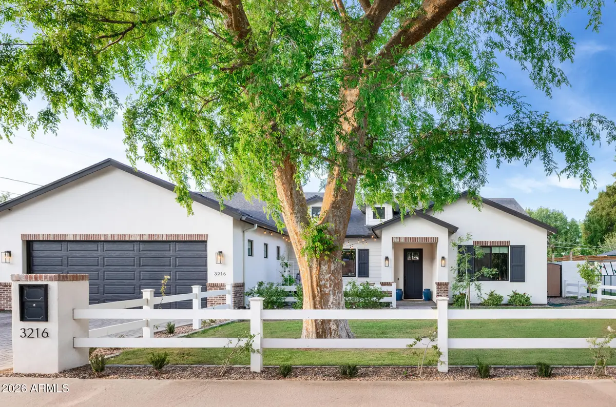 3216 E Weldon Avenue, Phoenix, AZ 85018 - #1