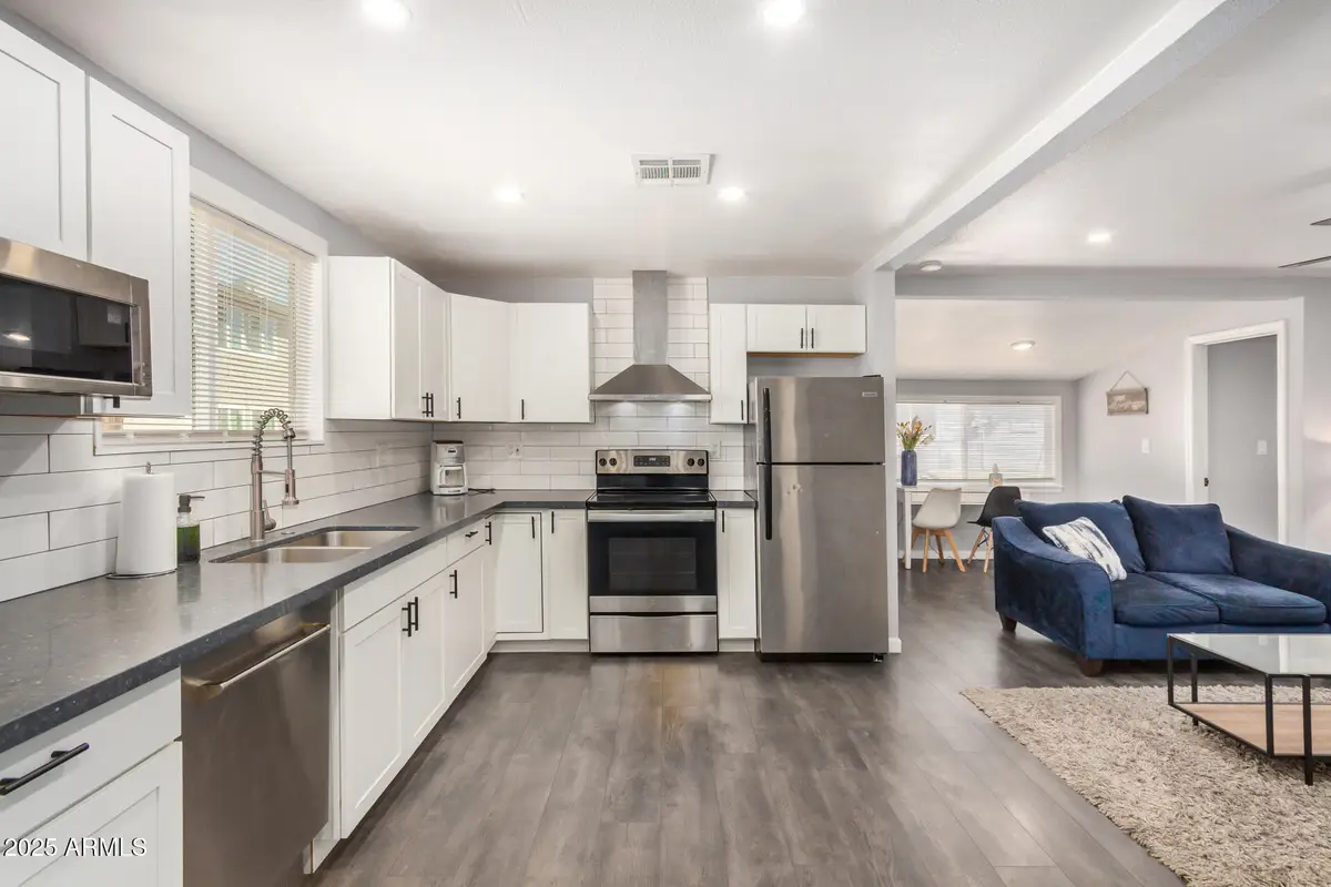 8915 N 9th Place, Phoenix, AZ 85020 - #1
