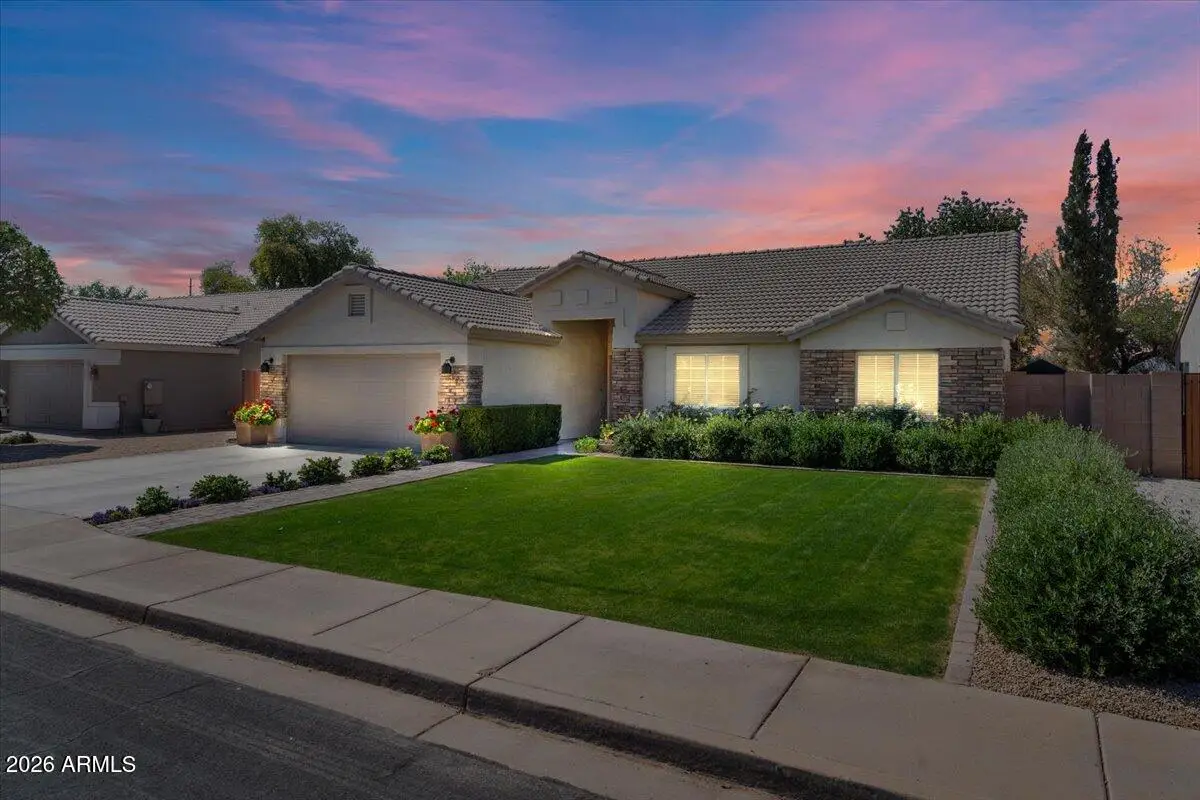 532 N Falcon Drive, Gilbert, AZ 85234 - #1