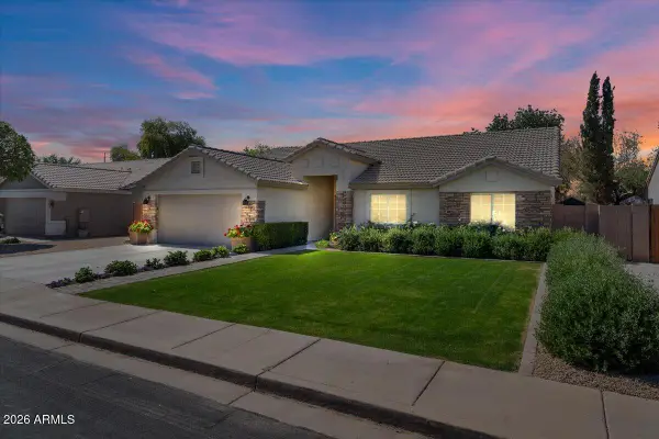 532 N Falcon Drive, Gilbert, AZ 85234