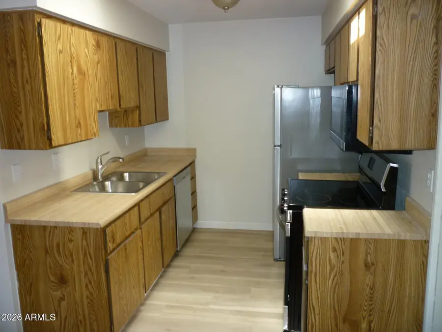 408 W Blackhawk Drive #2, Phoenix, AZ 85027 - #3