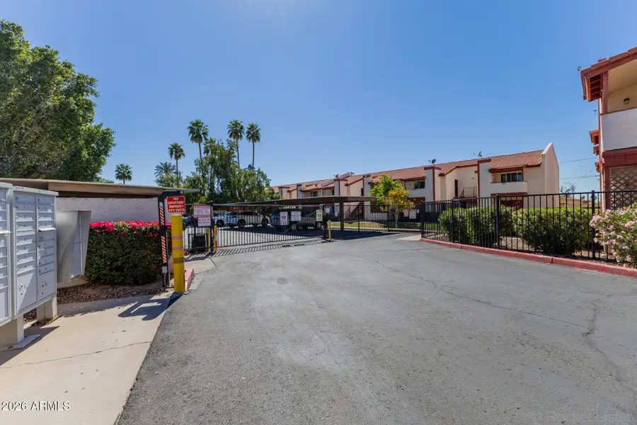 4211 E Palm Lane #208, Phoenix, AZ 85008 - #2