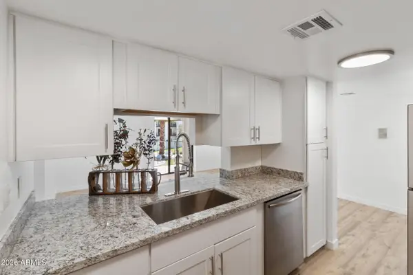 3033 E Devonshire Avenue #2033, Phoenix, AZ 85016