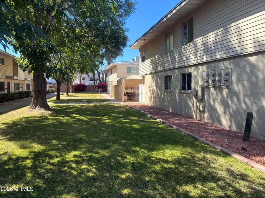 2635 W Rose Lane #B-215, Phoenix, AZ 85017 - #3