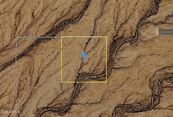 1111 Wickenberg Drive, Golden Valley, AZ 86413