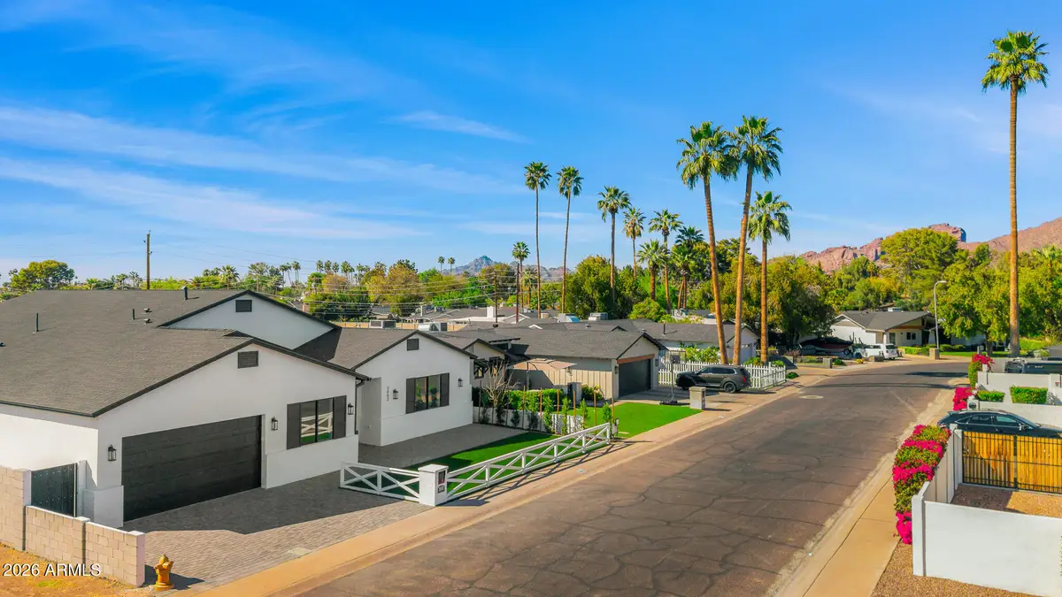 3002 N 53rd Place, Phoenix, AZ 85018 - #1