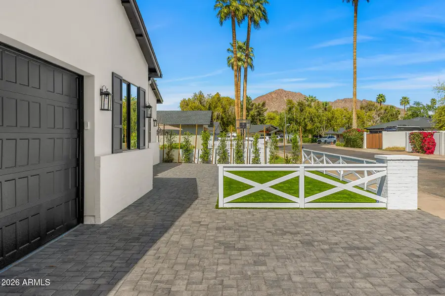 3002 N 53rd Place, Phoenix, AZ 85018 - #3