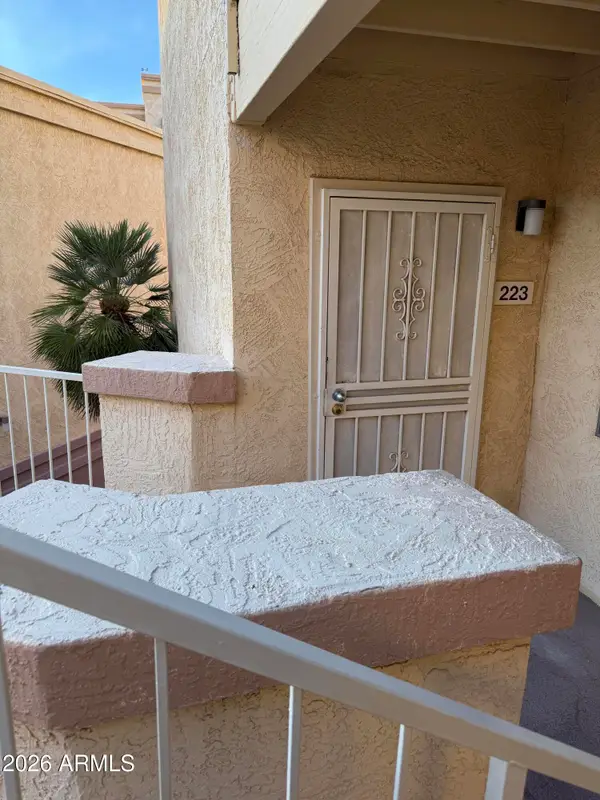 12221 W Bell Road #223, Surprise, AZ 85378