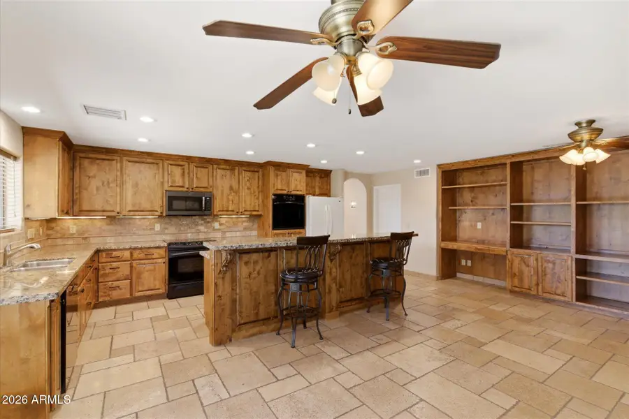 801 E Aire Libre Avenue, Phoenix, AZ 85022 - #2