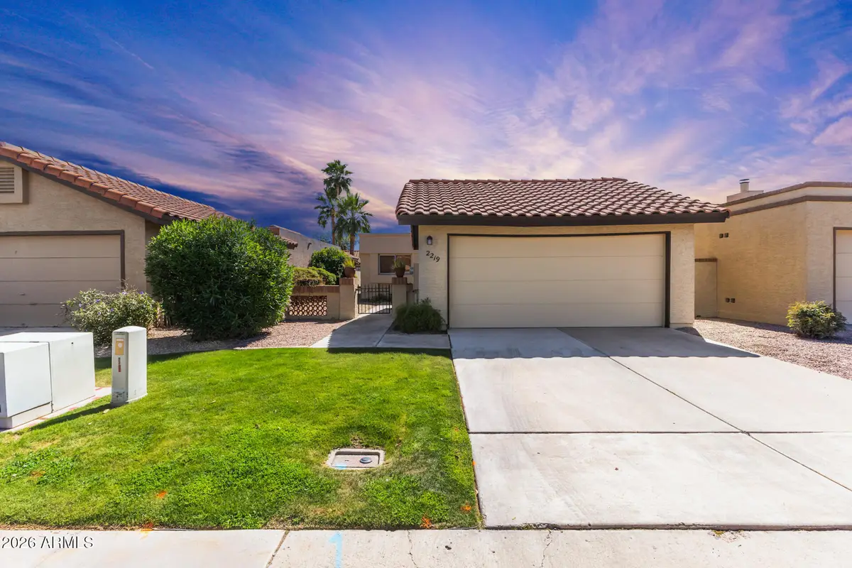 2219 E Fairview Avenue, Mesa, AZ 85204 - #1