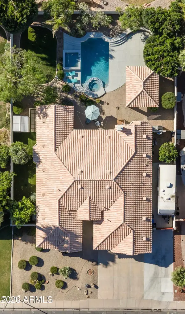 2047 E Victor Road, Gilbert, AZ 85296