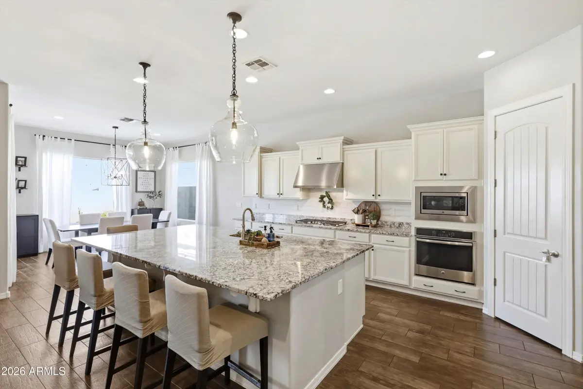 1422 E Milada Drive, Phoenix, AZ 85042 - #1