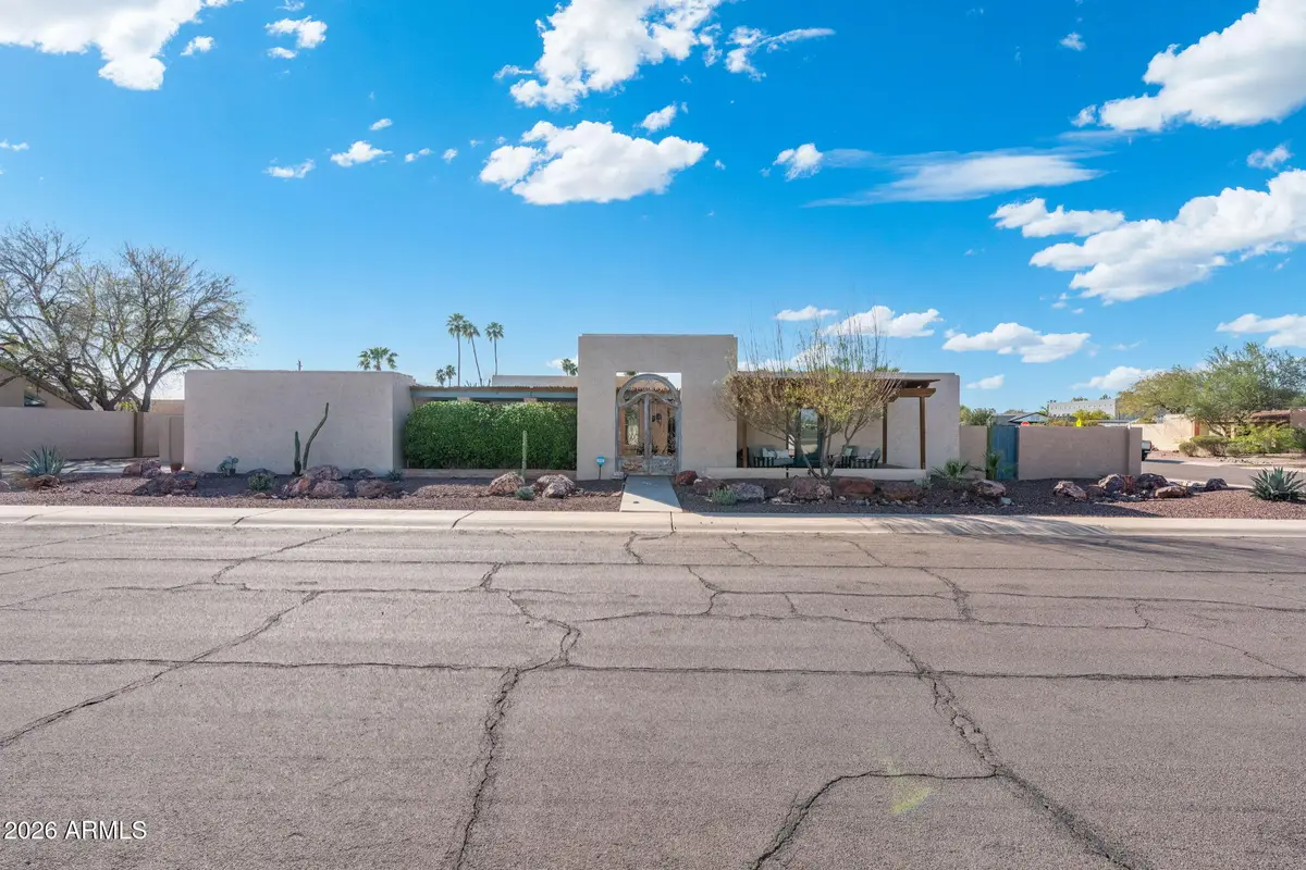 2011 E Loma Vista Drive, Tempe, AZ 85282 - #1