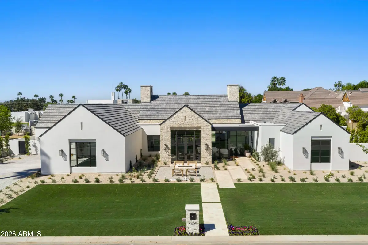 4220 N 57th Place, Phoenix, AZ 85018 - #1